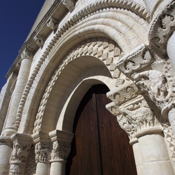 façade de l'église d'Esnandes