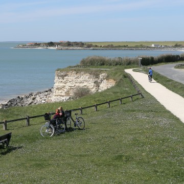 Falaise chemin balade vélo