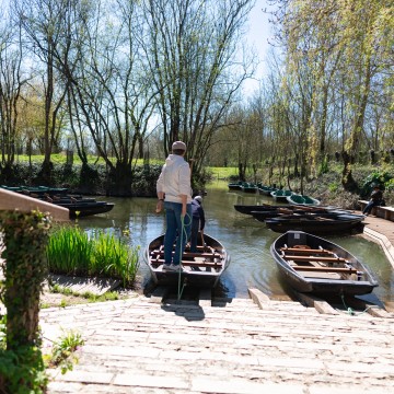 Excursion dans le Marais poitevin - Embarcadère de l' Abbaye de Maillzezay