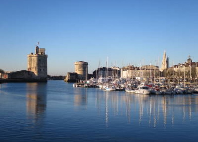 TOURS DE LA ROCHELLE TOURS DE LA ROCHELLE