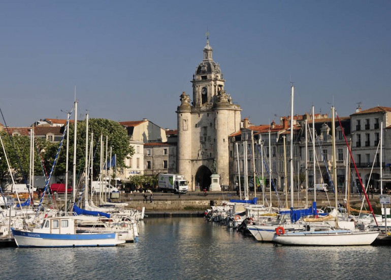 THE TOWN CLOCK GROSSE HORLOGE THE TOWN CLOCK GROSSE HORLOGE