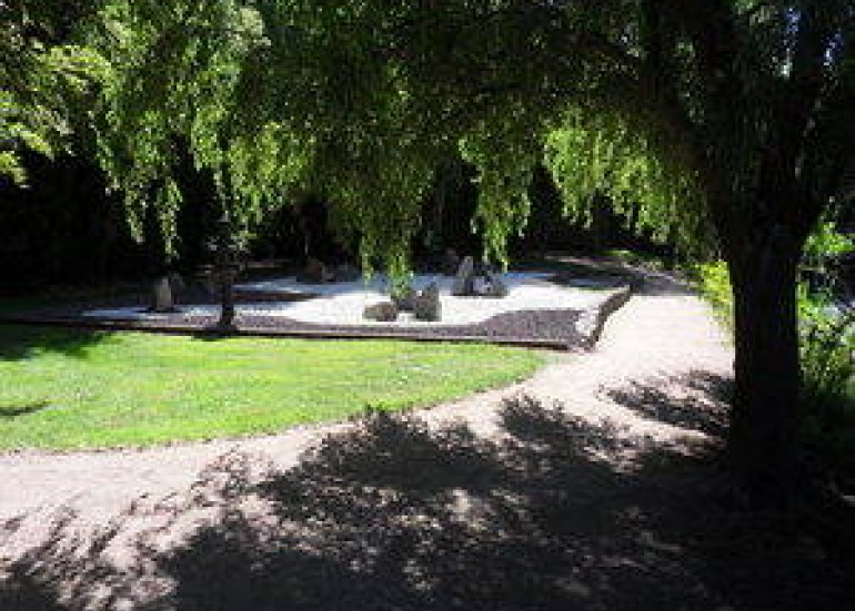 PARC FLORAL DE LA COURT D'ARON PARC FLORAL DE LA COURT D'ARON