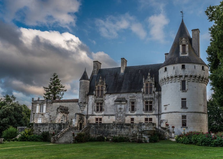 CHATEAU DE CRAZANNES CHATEAU DE CRAZANNES