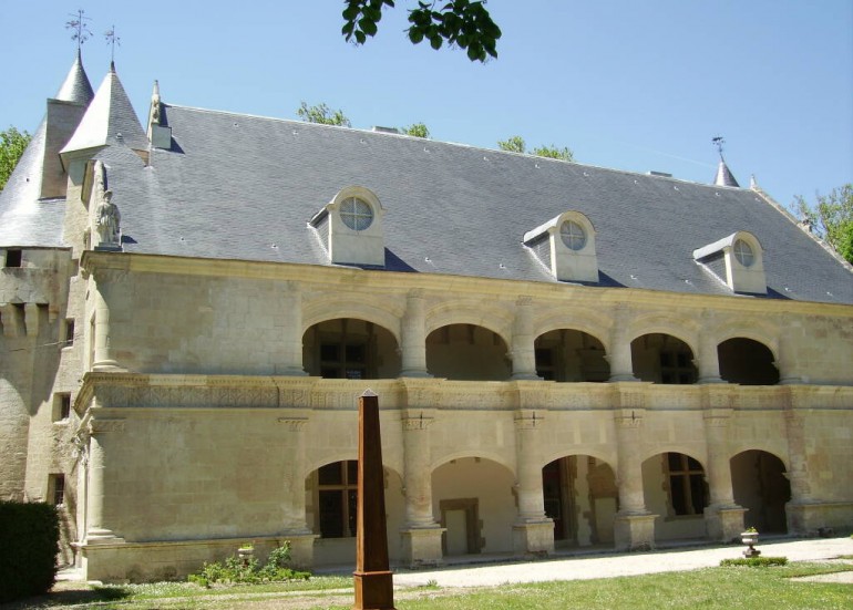 Château de Dampierre-sur-Boutonne Château de Dampierre-sur-Boutonne