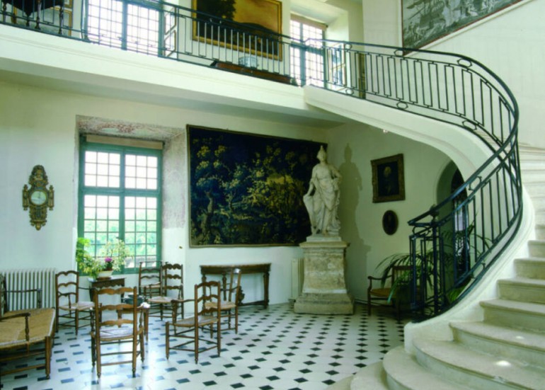 Le vestibule - Château de la Roche Courbon