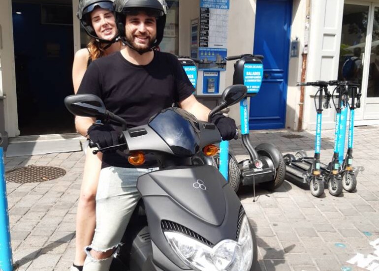 Location de scooters électriques - Mobilboard Location de scooters électriques - Mobilboard