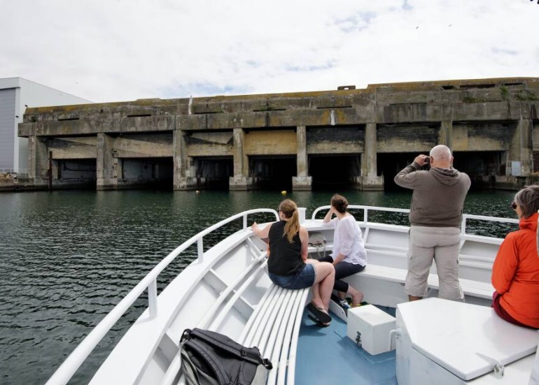Cruise: discover the submarine base and the three ports Cruise: discover the submarine base and the three ports