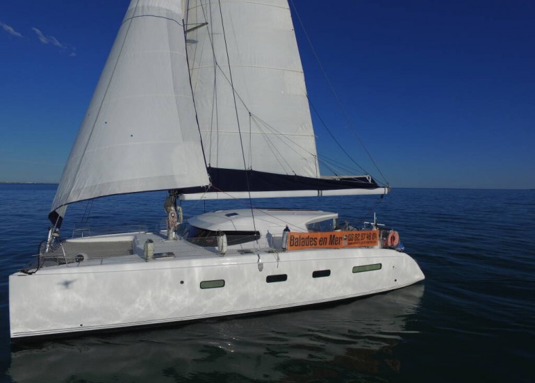 Morning catamaran trip - Aldabra Yacht Charter Morning catamaran trip - Aldabra Yacht Charter