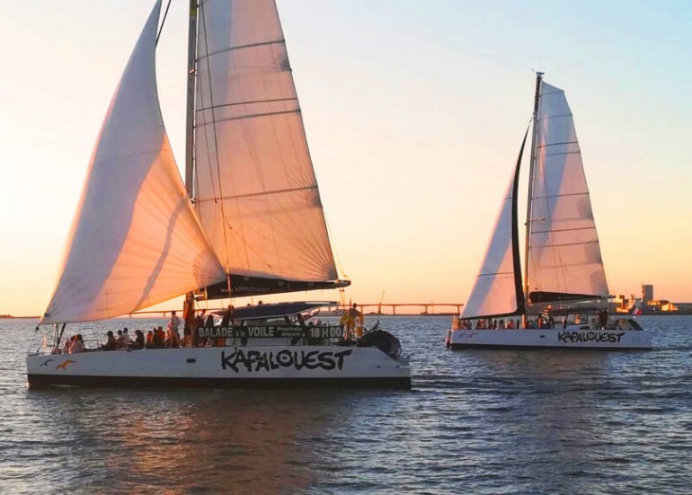 Sea trip on a catamaran at aperitif time - Kapalouest Sea trip on a catamaran at aperitif time - Kapalouest
