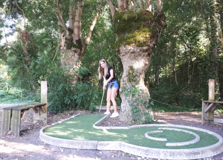 mini golf