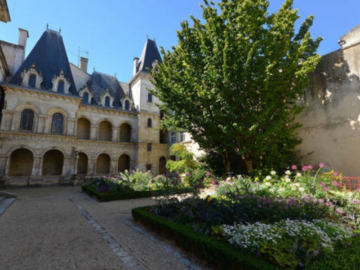 MAISON HENRI II Musées et sites de visite in LA ROCHELLE - La MAISON HENRI II Musées et sites de visite in LA ROCHELLE - La