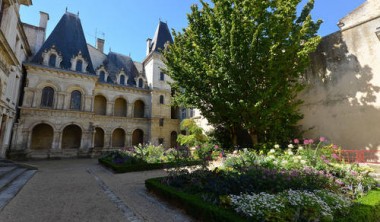 MAISON HENRI II MAISON HENRI II