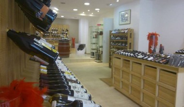 AUX TOURS DES VINS AUX TOURS DES VINS