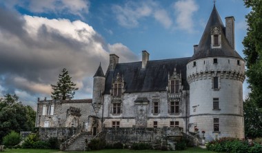 CHÂTEAU DE CRAZANNES CHÂTEAU DE CRAZANNES