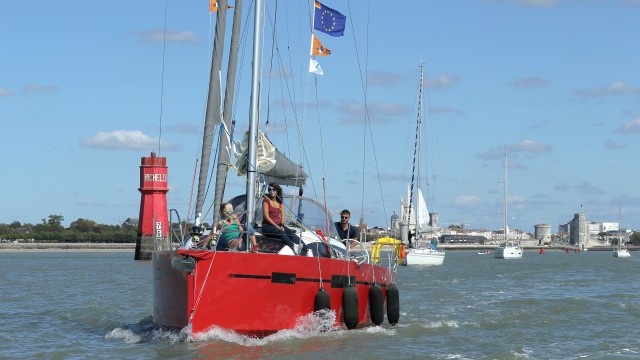 Voilier dans le port de La Rochelle